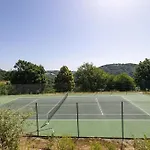 Maison Accueillante Avec Terrasse Pres De Maleville, 50 M², Piscine
