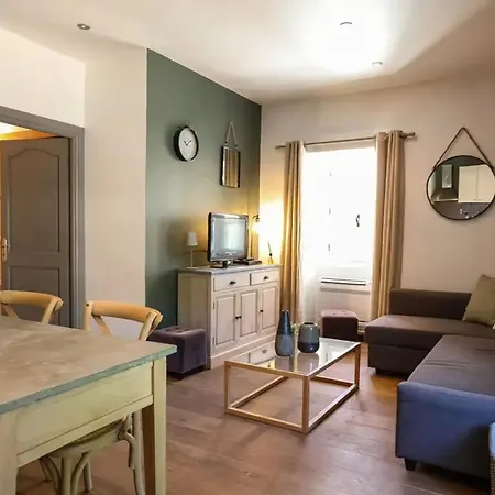 Prázdninový dům Maison Accueillante Avec Terrasse Pres De Maleville, 50 M², Piscine *