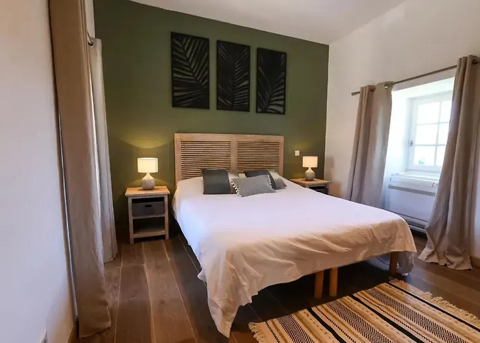 Maison Accueillante Avec Terrasse Près De Maleville, 50 M², Piscine