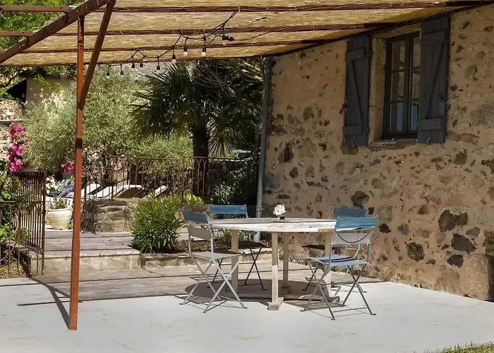 Maison Accueillante Avec Terrasse Près De Maleville, 50 M², Piscine Maleville