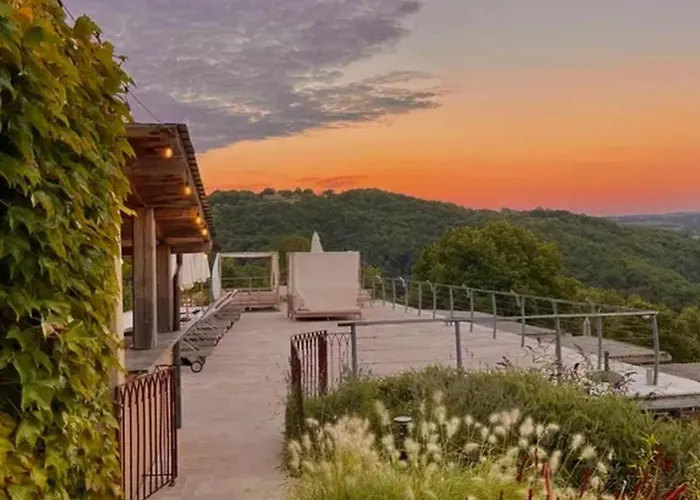 Maison Accueillante Avec Terrasse Près De Maleville, 50 M², Piscine Maleville